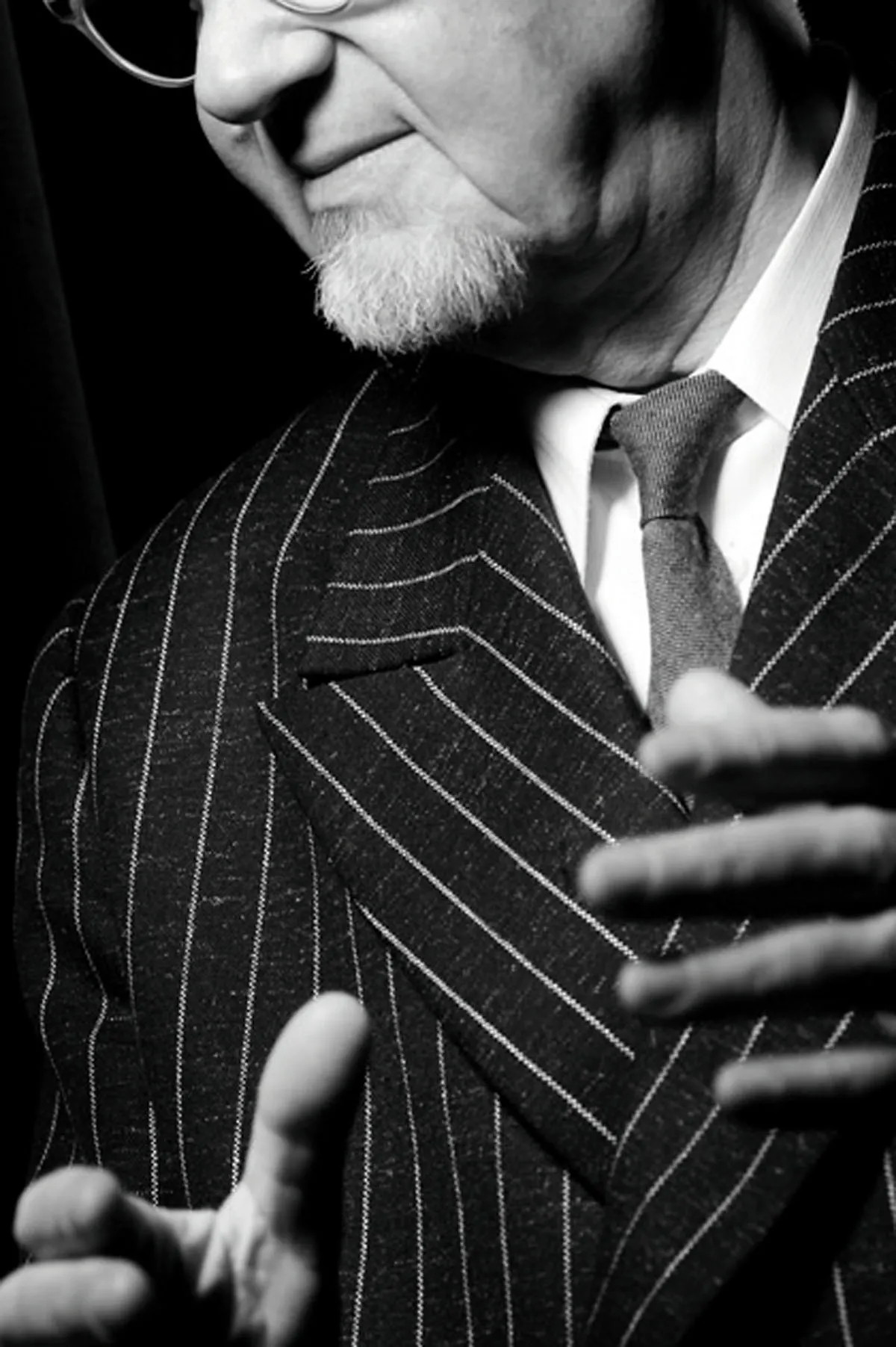 Kalle Holmberg on aina ollut nopea siirtymään teesistä antiteesiin. Synteesin kohdalla jarruttaminen on ollut jo hankalampaa.