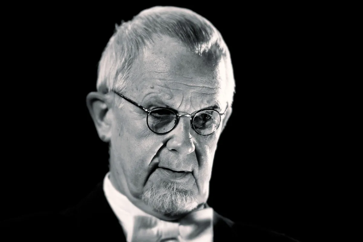 Vuonna 2005 Kalle Holmberg oli kapellimestari Wilhelm Furtwänglerin nahoissa näytelmässä Hitlerin kellonsoittaja.