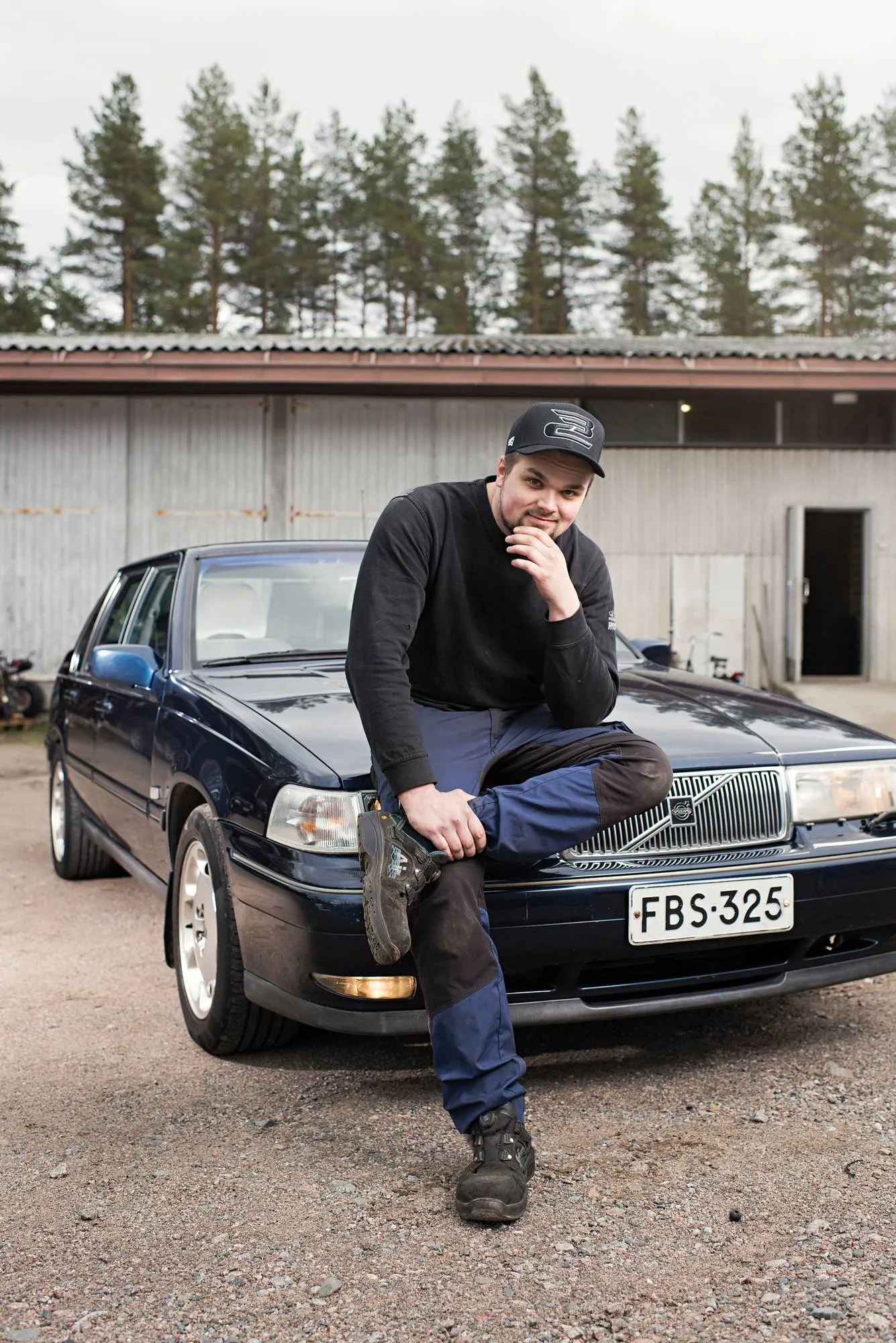 Antton Hytönen, Volvo 960 vm. 1995. ”Kilometrejä on mittarissa 370 000. Ikäisekseen se on siisti ja hyväkuntoinen, vaikka kannentiiviste vuotaa. Kuuden sylinterin iso bensakone on mukava ja leppoisa ajaa. Sillä voi olla museoarvoa jonain päivänä.”