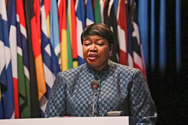 Kansainvälisen rikostuomioistuimen pääsyyttäjä Fatou Bensouda puhui jäsenmaille Haagissa 2. joulukuuta 2019.