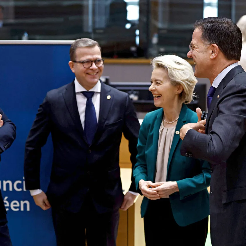 Italian Enrico Letta, Petteri Orpo, Ursula von der Leyen ja Mark Rutte Brysselissä huhtikuussa.