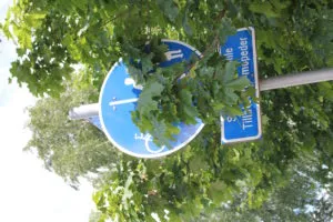 Mopoille sallittuja kevyenliikenteenväyliä on vähennetty. Kuva: Akseli Nurminen