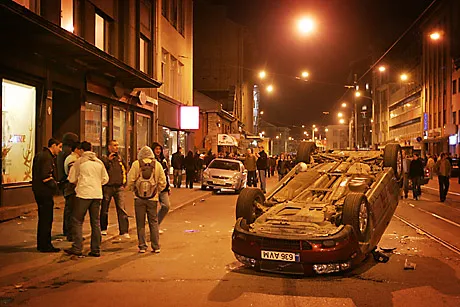 auto pärnun maantiellä