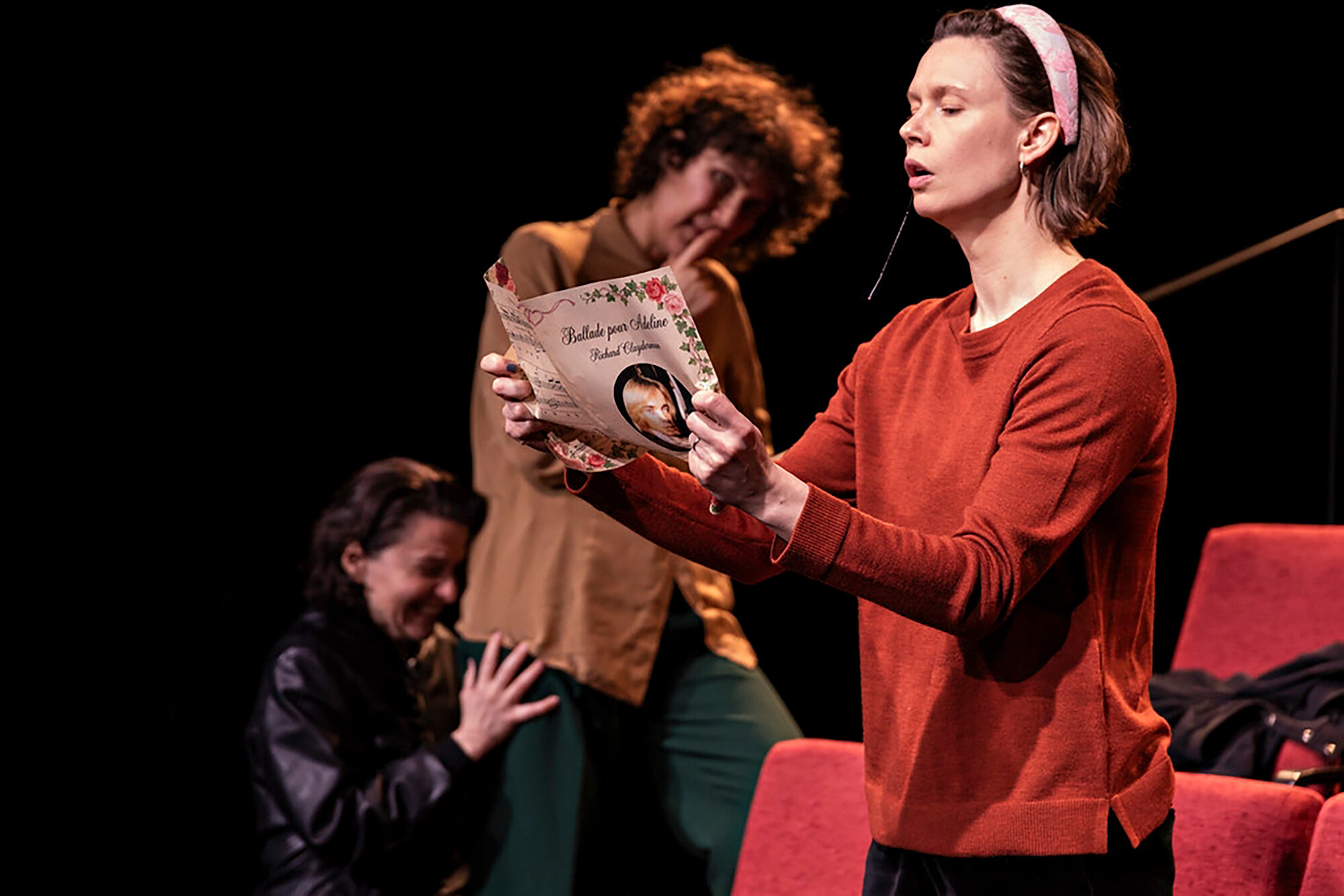 Arvio: Vihdoinkin – Puhutaan Richardista nauraa kaikille meille, joilla on parempi maku